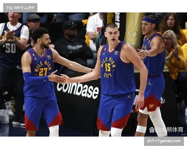 麦科勒姆与汤普森对比谁更接近NBA巨星的标准与影响力分析 麦科勒姆与汤普森对比谁更接近NBA巨星的标准与影响力分析
